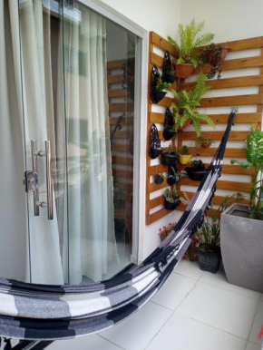 APARTAMENTO COM SUITE EM CONDOMÍNIO FECHADO